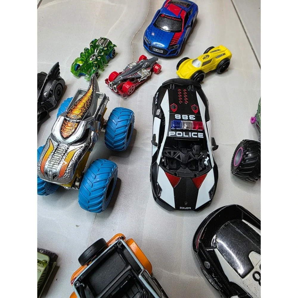 Mixed Toy Car Lot Hot Wheels Monster Jam Batmobile Audi R8 Gulf Police 10pc‎ A3